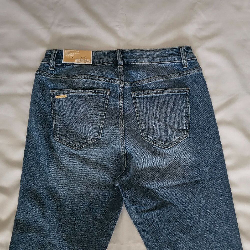 MICHAEL Michael‎ Kors Women's SELMA Stone Wash Crop Flare Jeans Size 10 NWT - Picture 7 of 15